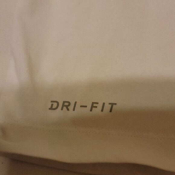 Nike LeBron James tshirt size large - Picture 7 of 9